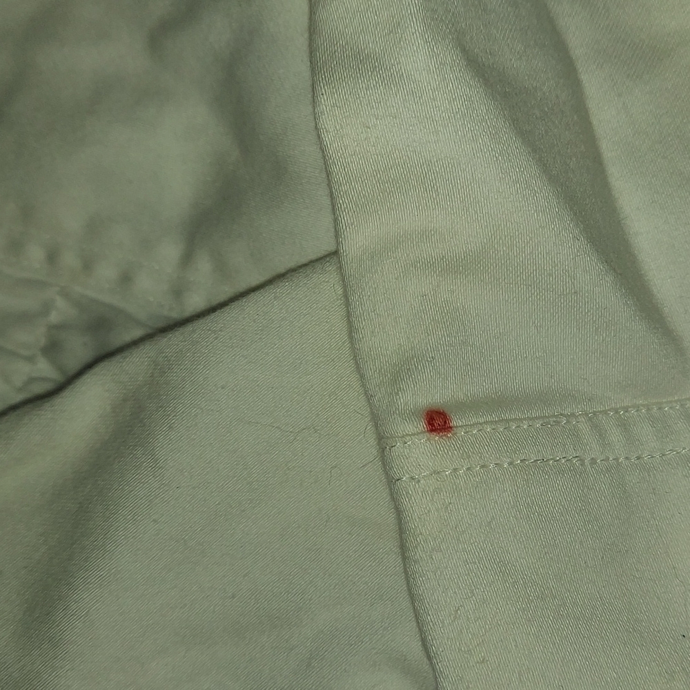 Guess - Picture 4 of 4